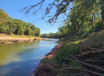 oklahoma/lake-texoma/attraction/tishomingo-national-wildlife-refuge-maintence-shop-and-office