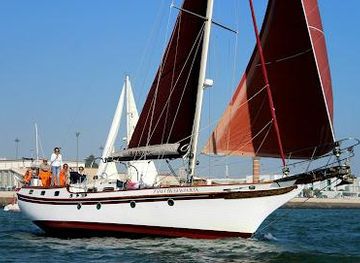 portugal/cascais/attraction/furanai-sailboat-tours