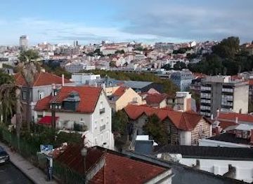 portugal/cascais/attraction/praca-do-principe-real