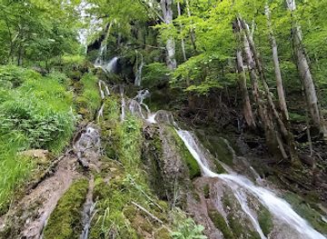 bulgaria/stara-planina/attraction/etropole-waterfall-varovitets