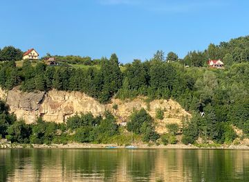 poland/lesser-poland/attraction/skaly-roznowskie