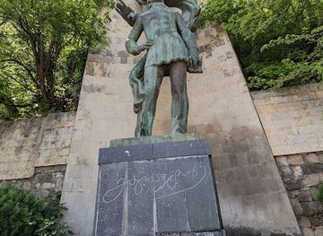 georgia/kutaisi/attraction/monument-to-galaktion-tabidze