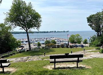 wisconsin/door-peninsula/attraction/shipwrecked-brew-pub-restaurant