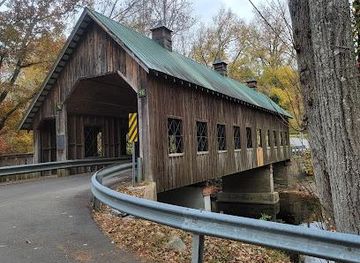 tennessee/cades-cove/attraction/emert-s-cove-covered-bridge