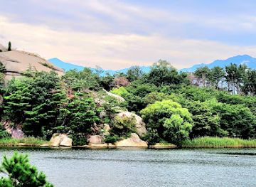 south-korea/seoraksan-national-park/attraction/beombawi-rock