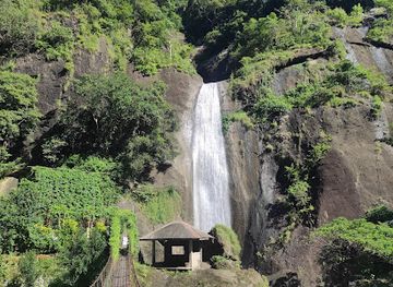 philippines/luzon/attraction/bridal-veil-falls