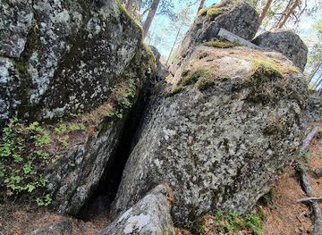 finland/varsinais-suomi-southwest-finland/attraction/lotikonkellari-gorge