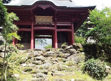 japan/dewa/attraction/maruike-pond