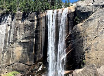 california/yosemite-national-park/attraction/nature-center-at-happy-isles