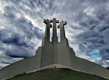 lithuania/vilnius-region/attraction/three-crosses-monument