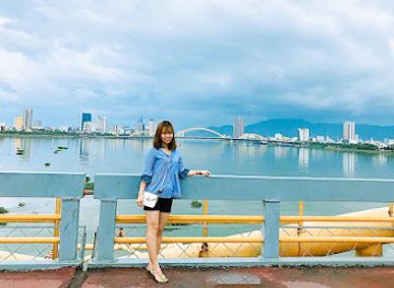 vietnam/da-nang/attraction/nguyen-van-troi-walking-bridge