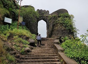 india/maharashtra/attraction/sinhagad-fort