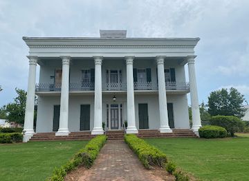 alabama/upland-south/attraction/sturdivant-hall-museum