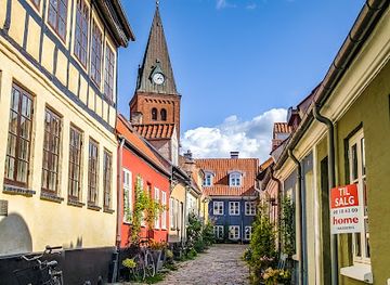 denmark/aalborg/attraction/hjelmerstald