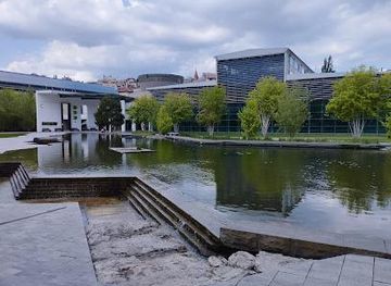 hungary/vac/attraction/millenaris-park