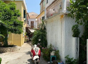 greece/paxos/attraction/mouriki-square