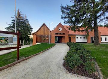 hungary/sopron-region/attraction/erdo-haza-okoturisztikai-latogatokozpont-es-vadaspark