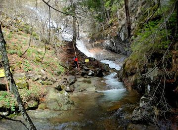 bulgaria/rhodopes/attraction/the-waterfalls-canyon