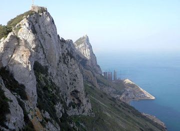 gibraltar/gibraltar-nature-reserve/attraction/middle-hill