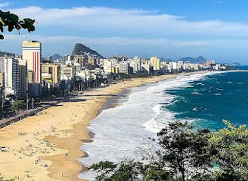 brazil/rio-de-janeiro/leblon/attraction/praia-do-leblon