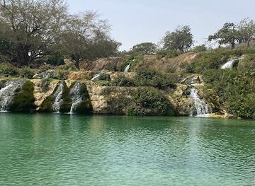 oman/salalah/attraction/waterfall-1
