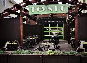 wisconsin/milwaukee/attraction/tonic-tavern