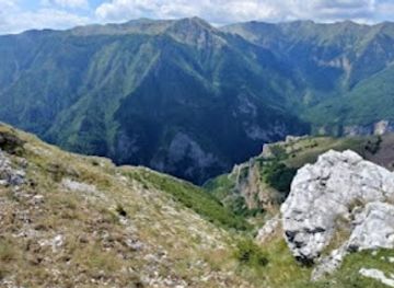 bosnia-and-herzegovina/bjelasnica-mountain/attraction/the-belvedere-lukmir