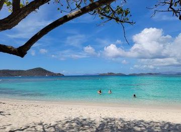 british-virgin-islands/jost-van-dyke/attraction/lindquist-beach