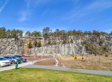 north-carolina/mountain-region/attraction/rocky-face-mountain-recreational-area