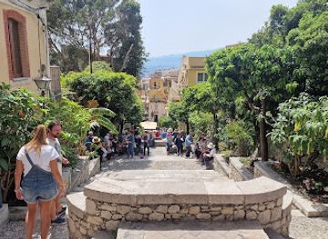 italy/taormina/attraction/piazzetta-timoleone