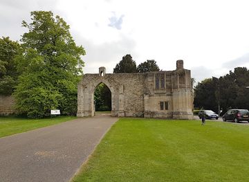 united-kingdom/huntingdonshire/attraction/ramsey-abbey-gatehouse