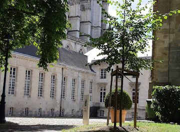 france/amiens/attraction/parc-de-l-eveche