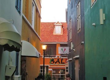 curacao/otrobanda/attraction/wind-alley