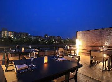 japan/kinki-kansai/attraction/kyoto-kamo-river-club