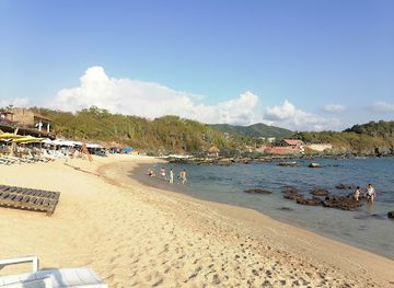 mexico/costa-grande/attraction/la-isla-de-ixtapa-zihuatanejo-playa-coral