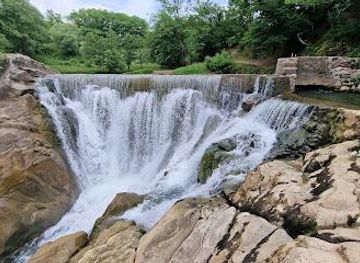 georgia/kutaisi/attraction/samtsvera-waterfall