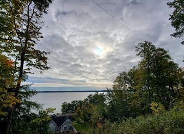 michigan/traverse-city/attraction/pelizzari-natural-area