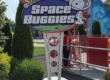 ohio/mason/attraction/snoopy-s-space-buggies