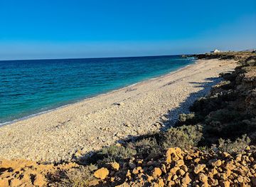 oman/ash-sharqiyah-south-governorate/attraction/pebbles-beach