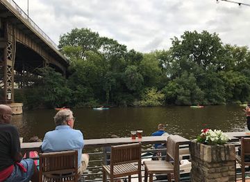 wisconsin/northwoods/attraction/lakefront-brewery