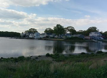 rhode-island/narragansett-bay/attraction/haines-memorial-state-park