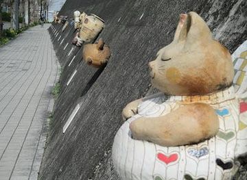 japan/nagoya/attraction/tokoname-manekineko-street-tokoname-lucky-cat-street
