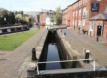 united-kingdom/birmingham/attraction/lock-1-farmers-bridge-locks