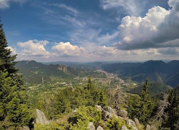 bulgaria/rhodopes/attraction/the-red-cliff