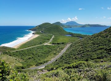 saint-kitts-and-nevis/black-rocks/attraction/frigate-bay