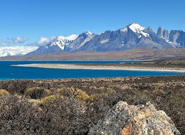 argentina/patagonia/attraction/el-lago-sarmiento