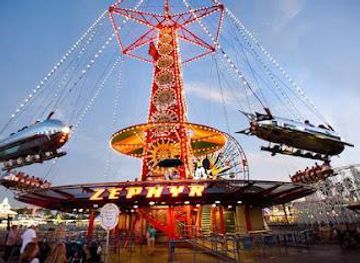 california/anaheim/attraction/golden-zephyr