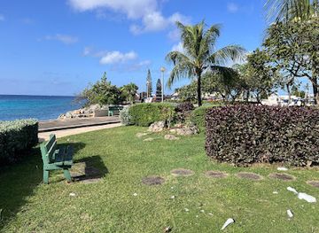 barbados/saint-michael/attraction/carlisle-wharf-plaza