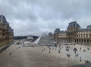 france/paris/louvre-tuileries/attraction/victoire-de-samothrace
