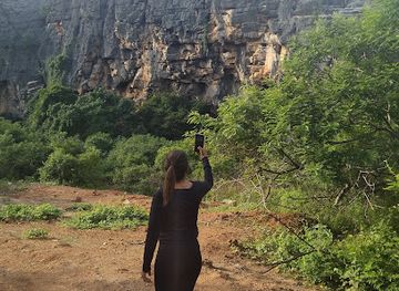 brazil/serra-da-capivara-national-park/attraction/toca-da-janela-da-barra-do-antoniao